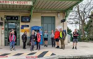 regroupement en gare devant notre automate préféré !!