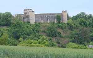 Le château de Druyes les belles fontaines 